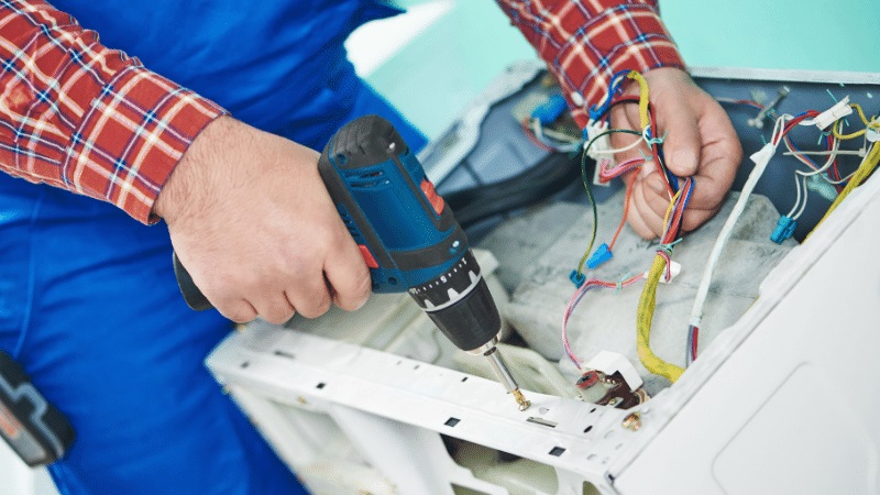 Küçükçekmece Termoteknik Termoteknik çamaşır makinesi kart tamiri – Su almama arızası orijinal parça ile giderildi. - Teknik servis örneği